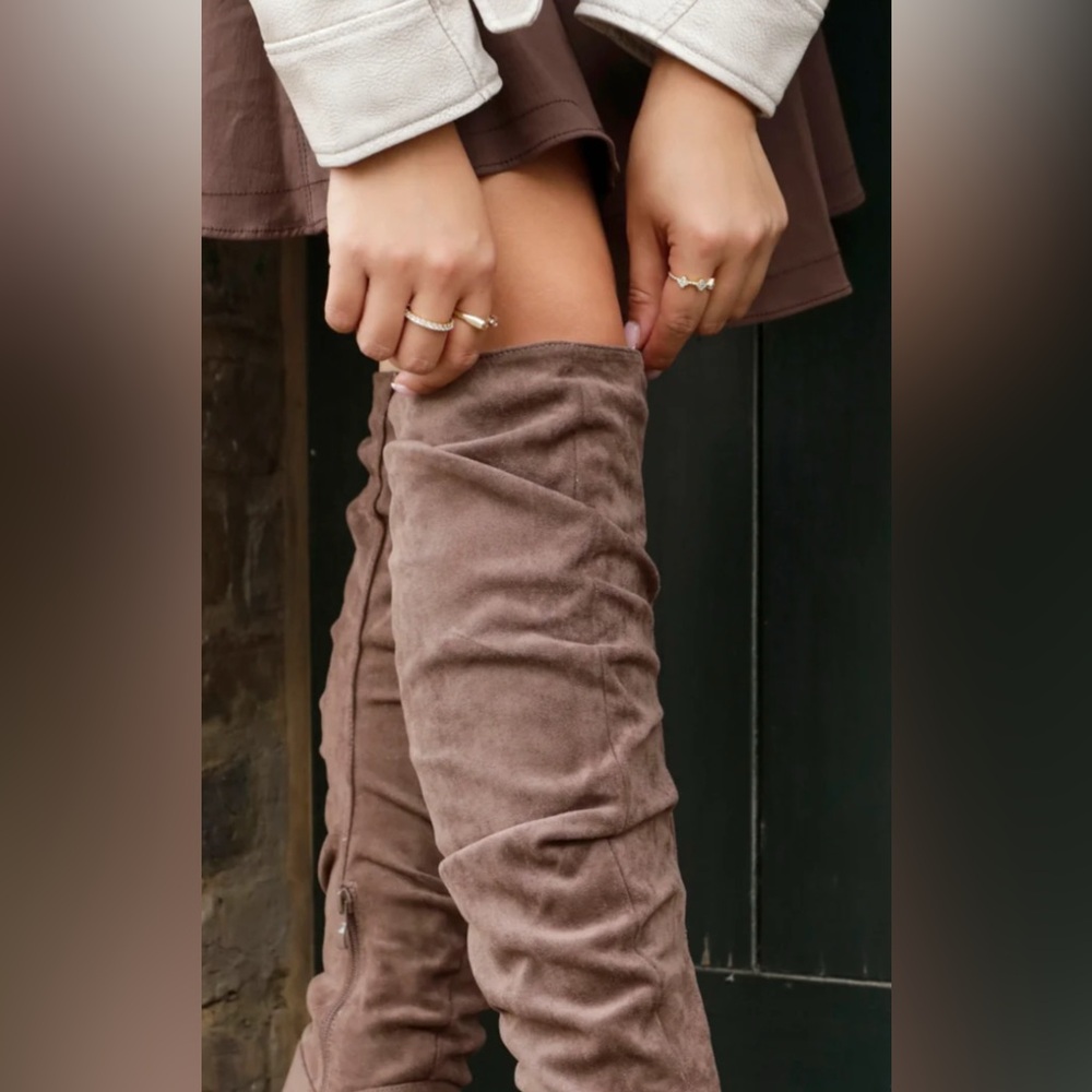 Marc Fisher suede Boots